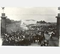 После митинга по случаю начала войны. г. Киров. 23 июня 1941 г. 